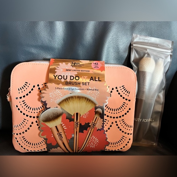 IT Brushes for ULTA Cosmetics You Do It All Brush Set & Beauty for Real Set NWT - Picture 5 of 5